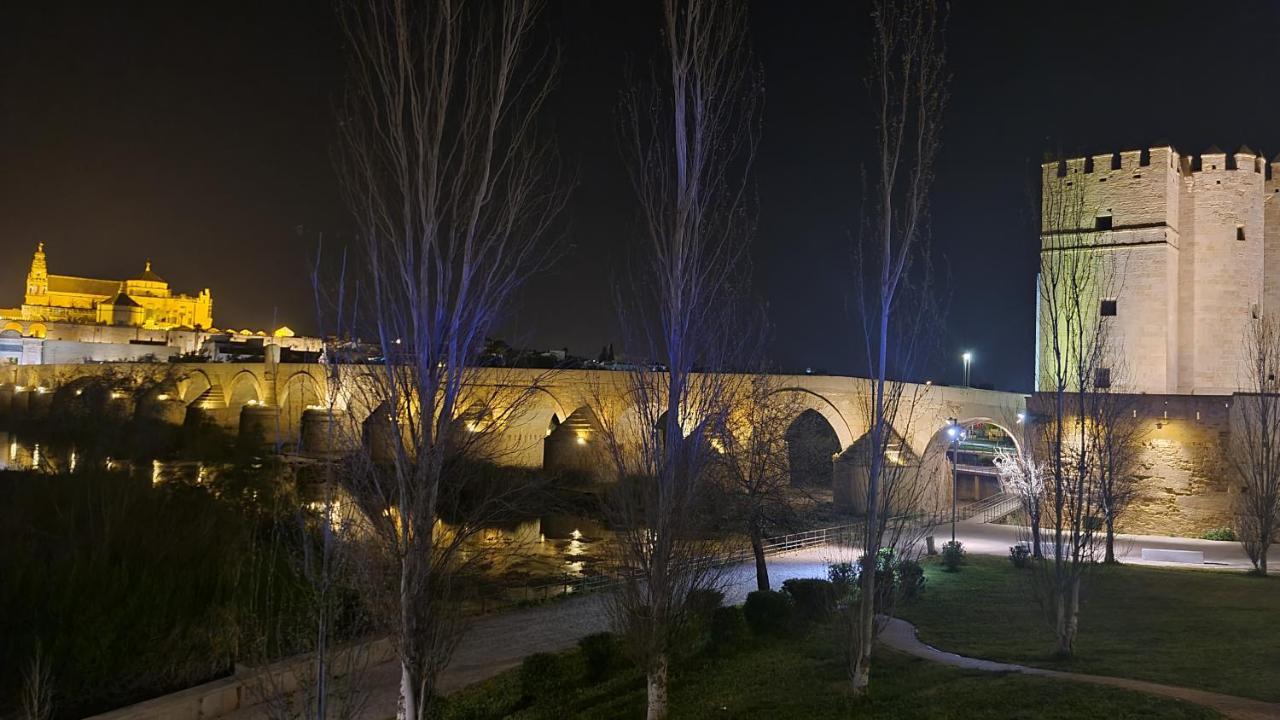 Albolafia Junto Puente Romano قرطبة المظهر الخارجي الصورة